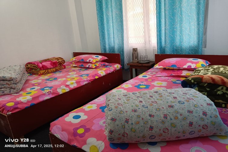 Double Bed Room- Yangzi Homestay Gorkhey