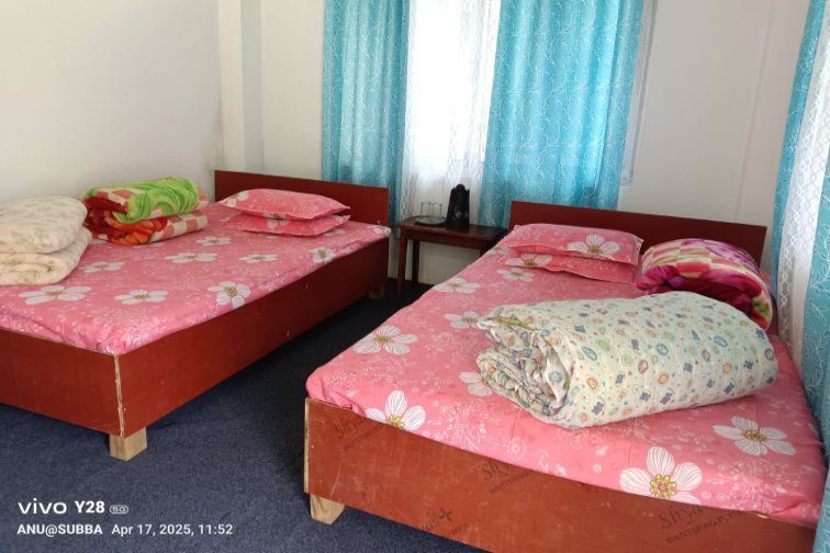 Double Bed Room- Yangzi Homestay Gorkhey